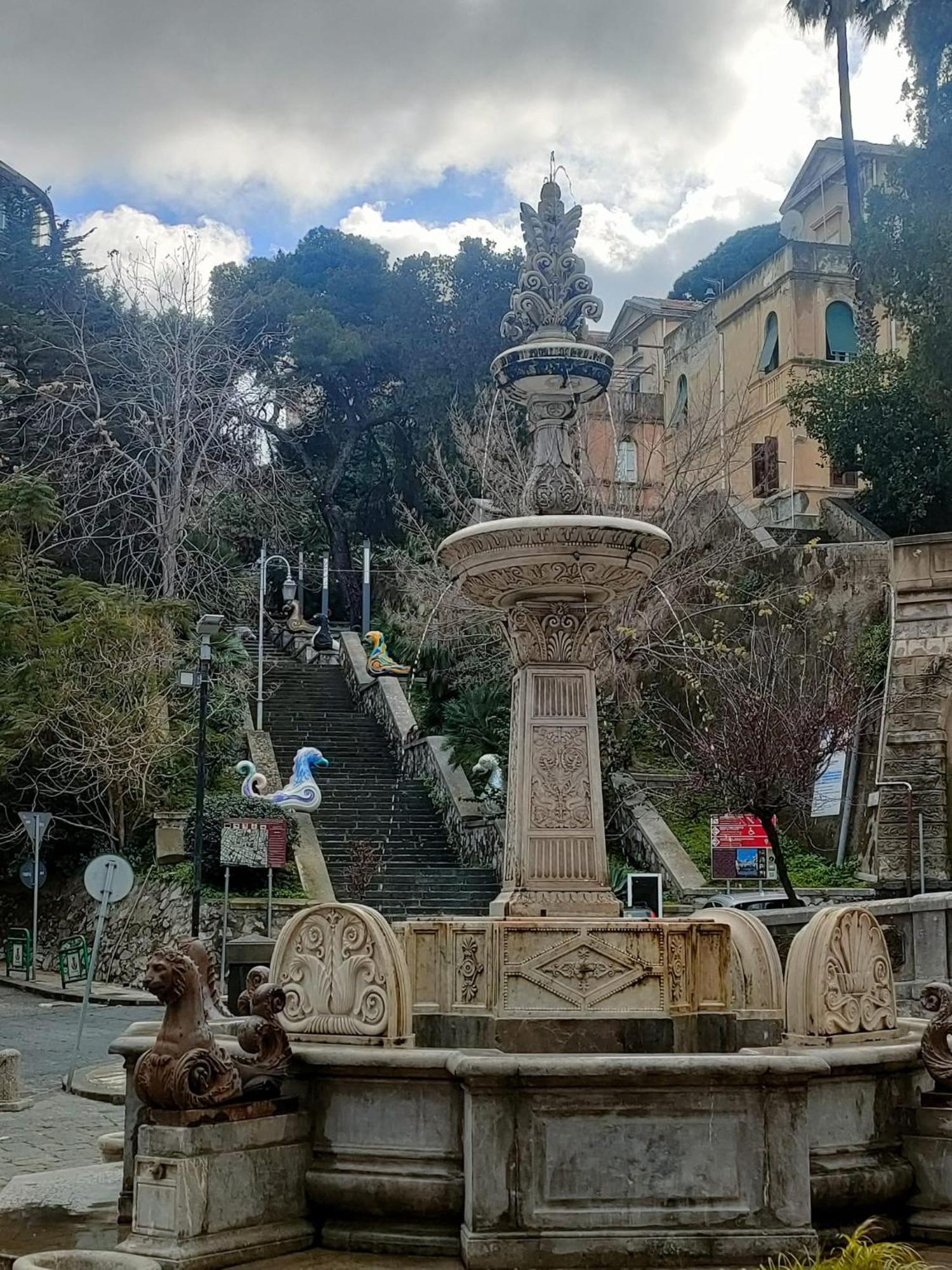 Fontana Falconieri Boutique Hotel Messina Bagian luar foto